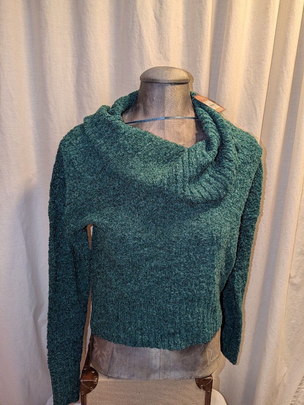 NWT MUDD Women's Cowl Neck Sweater Long Sleeve Shaded Spruce MSRP $36 SizeM NEW